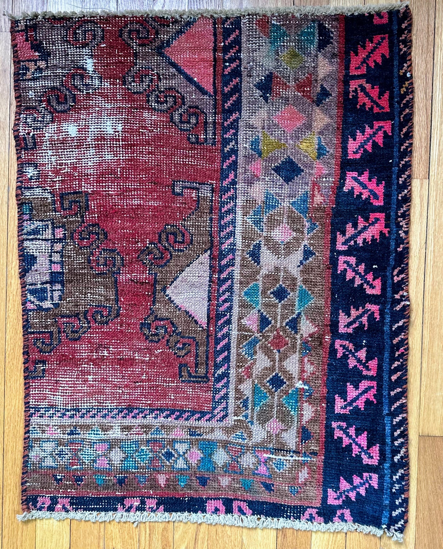 Number 1257 - 2'2" x 2'10"