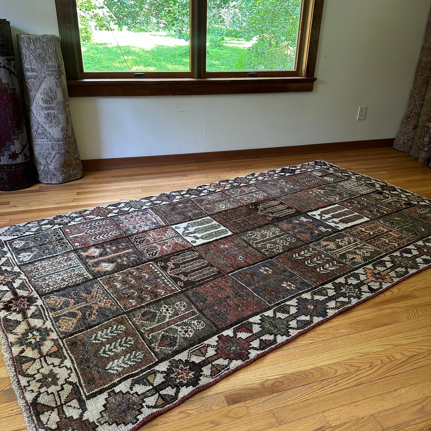 Number 1450 - 5’2” x 9’2”