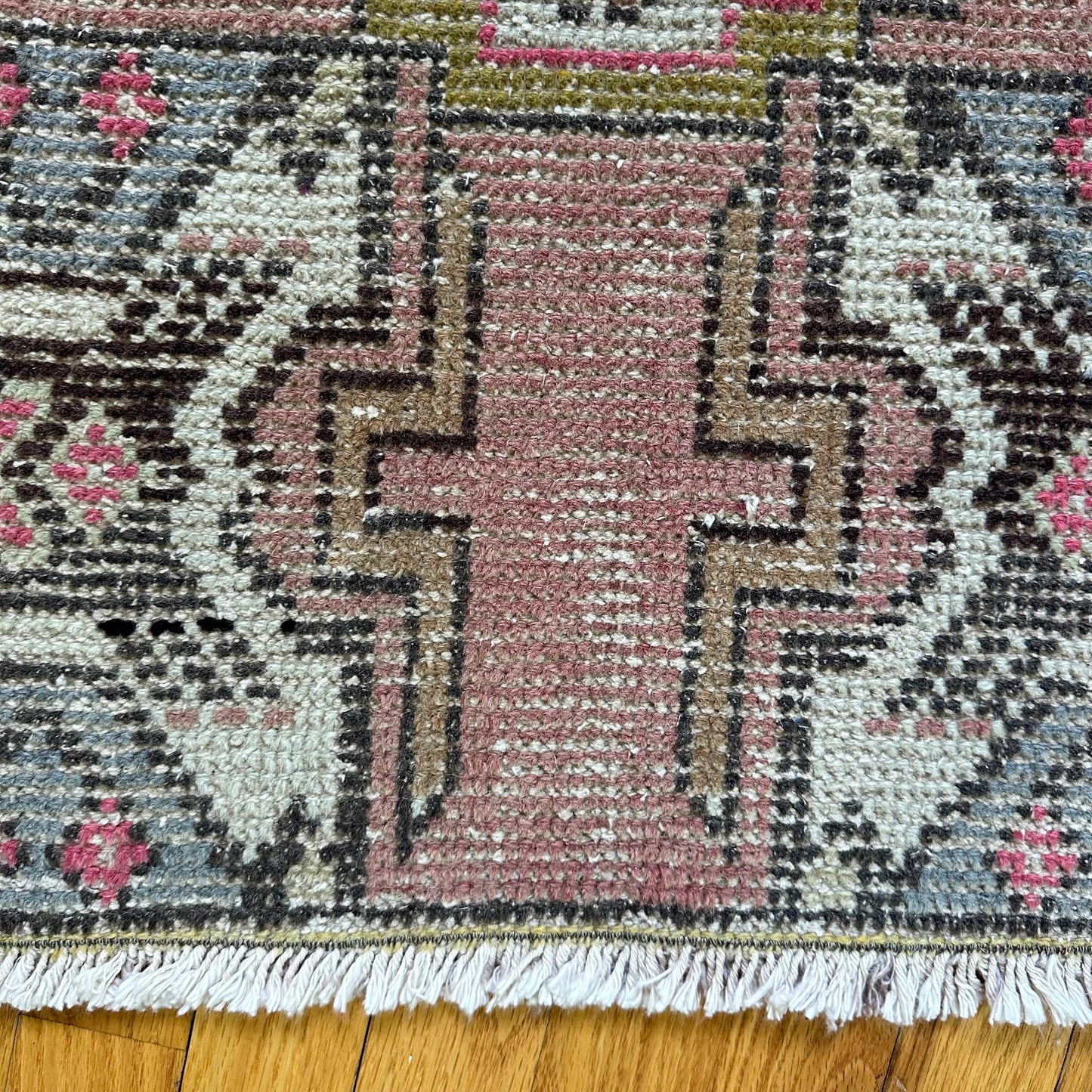 Number 1424 - 1’7” x 3’0”