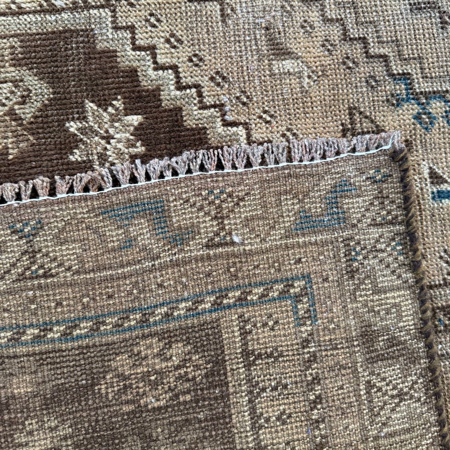 Number 1584 - 6’4” x 8’5”