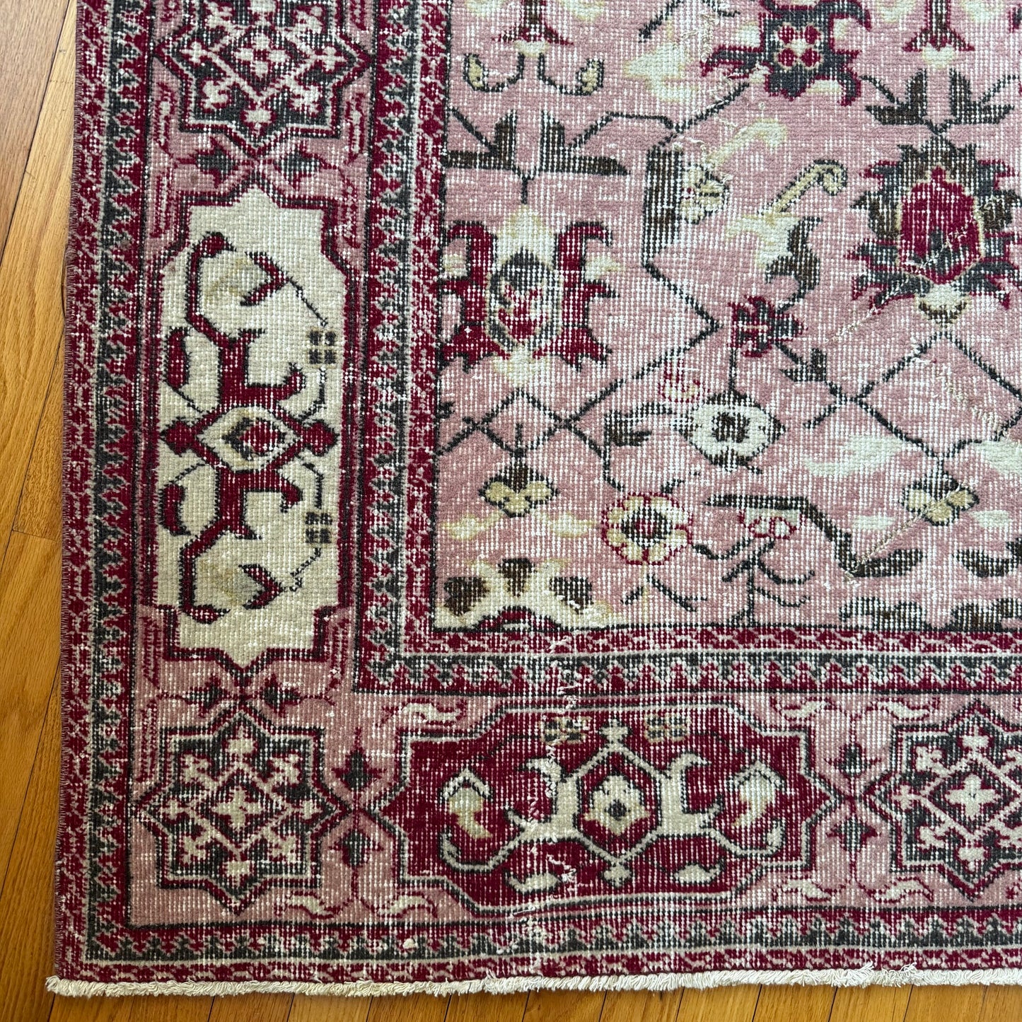 Number 1580 - 6’6” x 10’10”