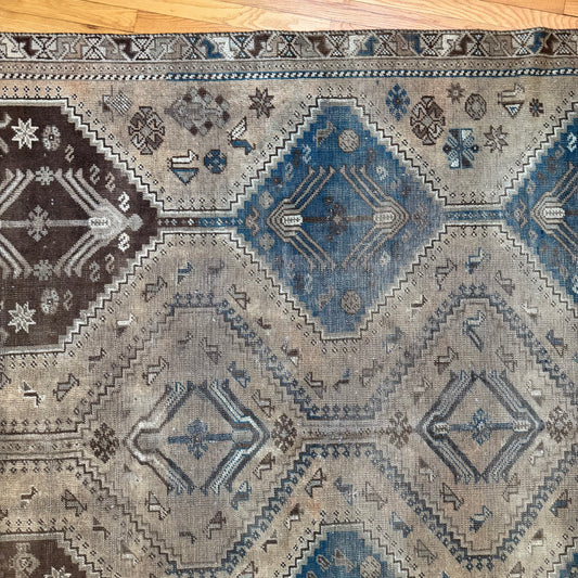 Number 1584 - 6’4” x 8’5”