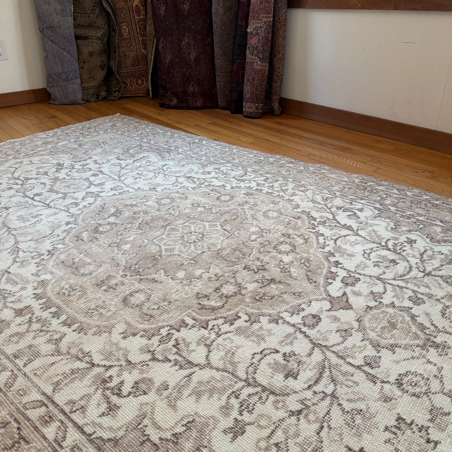 Number 1575 - 5’5” x 9’1”