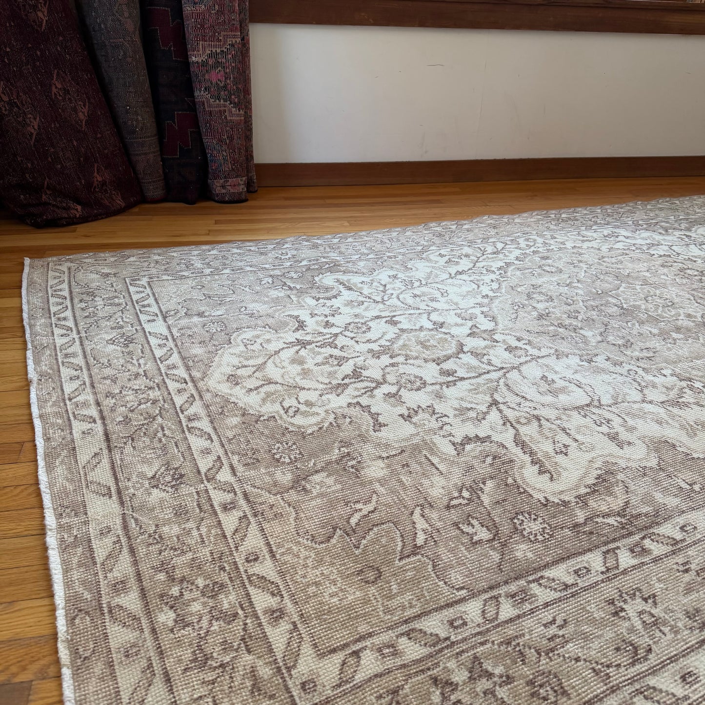 Number 1575 - 5’5” x 9’1”