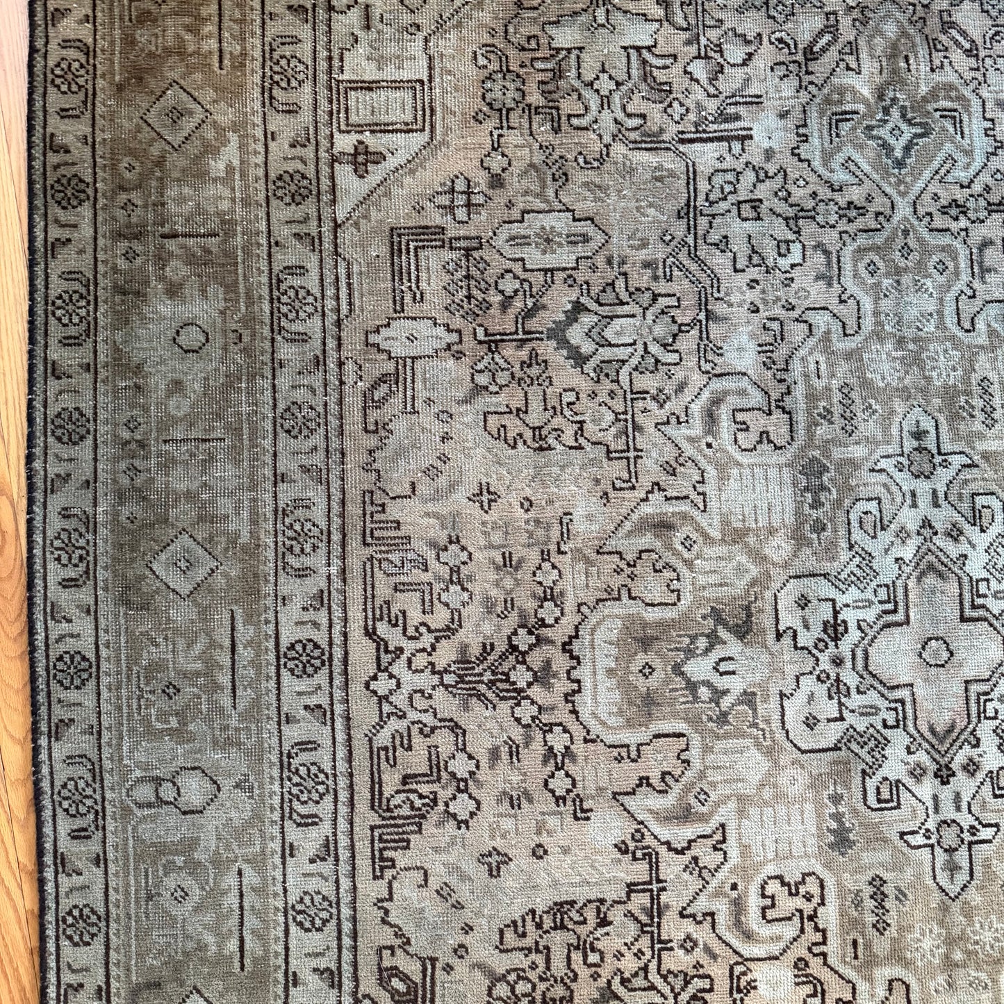 Number 1592 - 6’7” x 9’5”