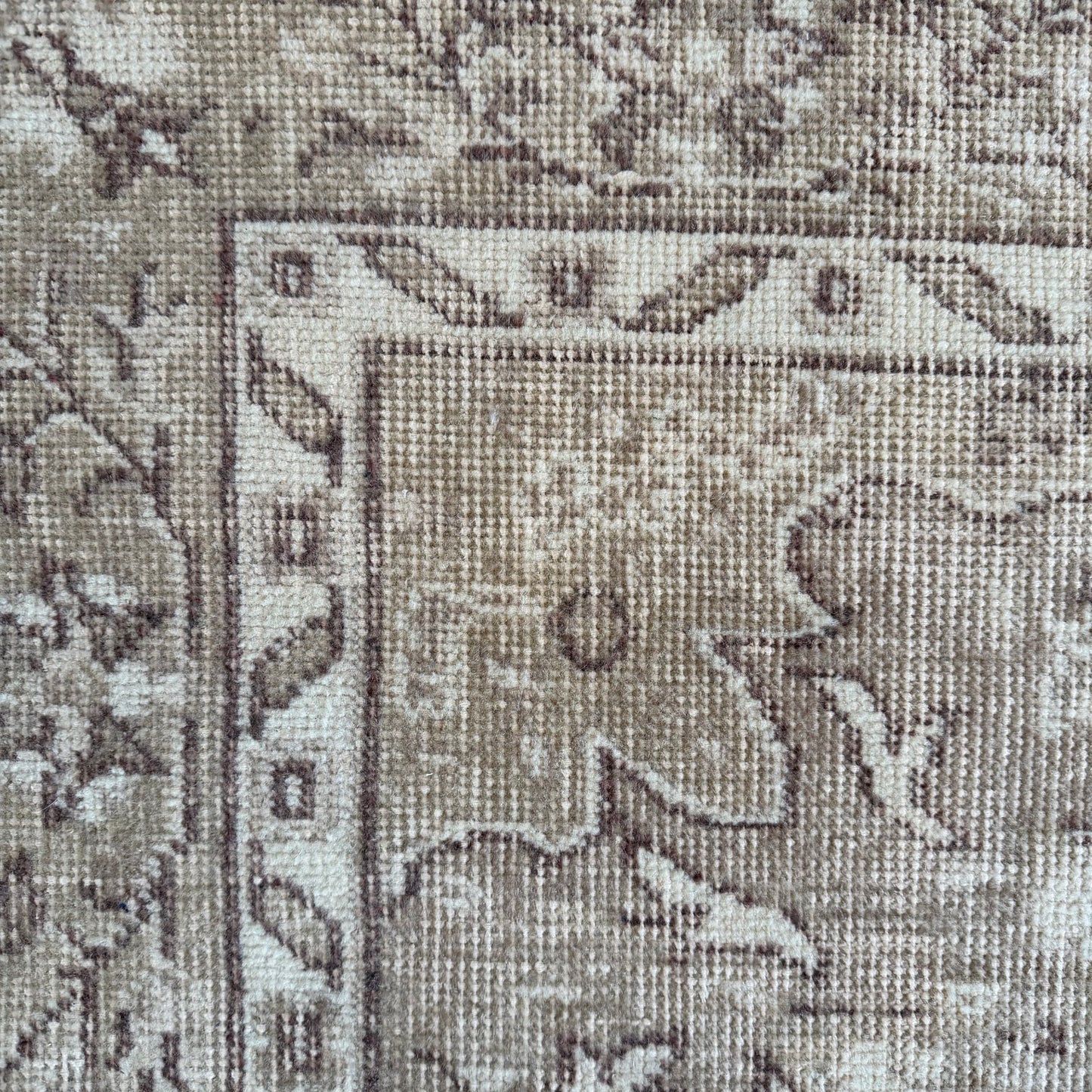 Number 1575 - 5’5” x 9’1”