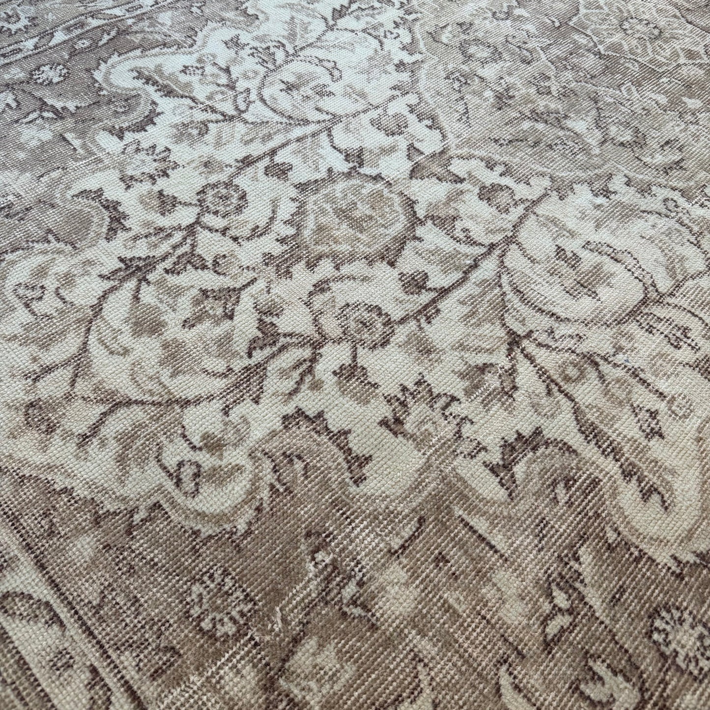 Number 1575 - 5’5” x 9’1”