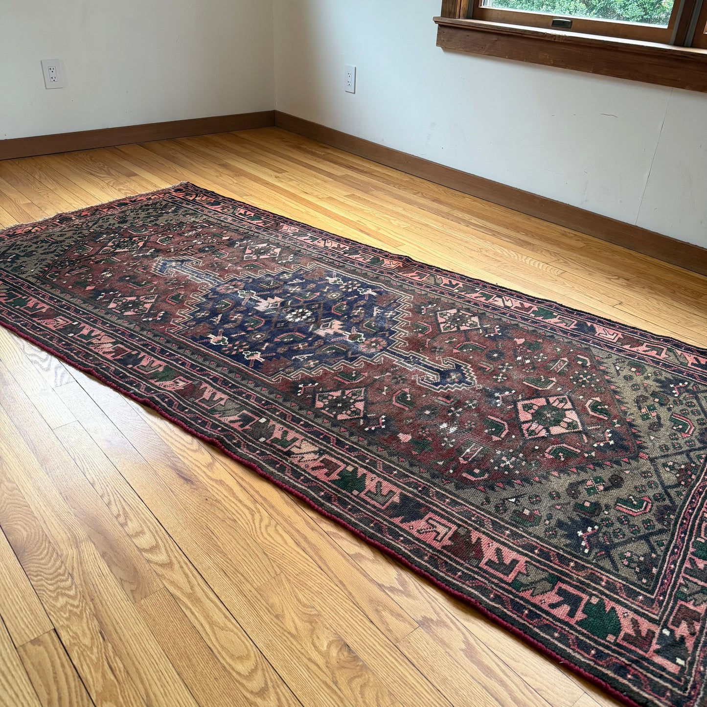 Number 1613 - 3’10” x 8’1”