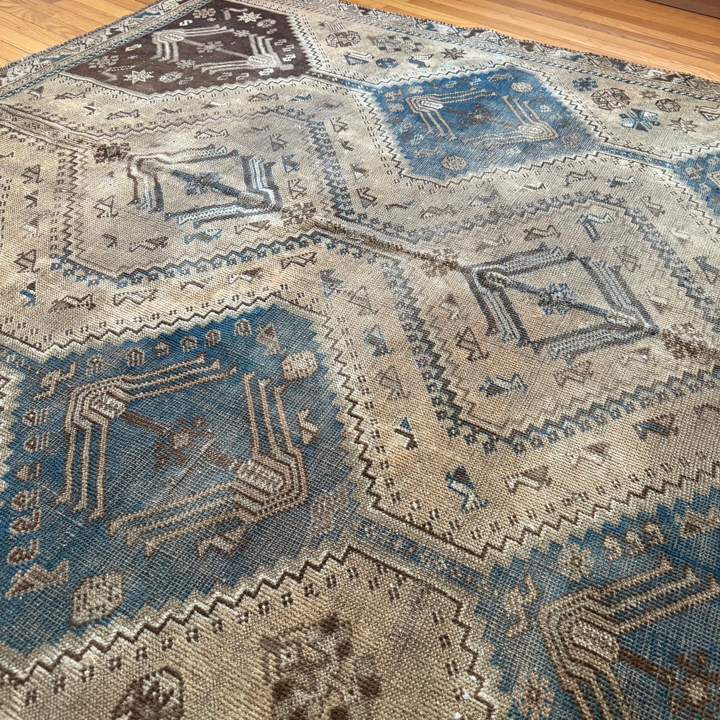 Number 1584 - 6’4” x 8’5”