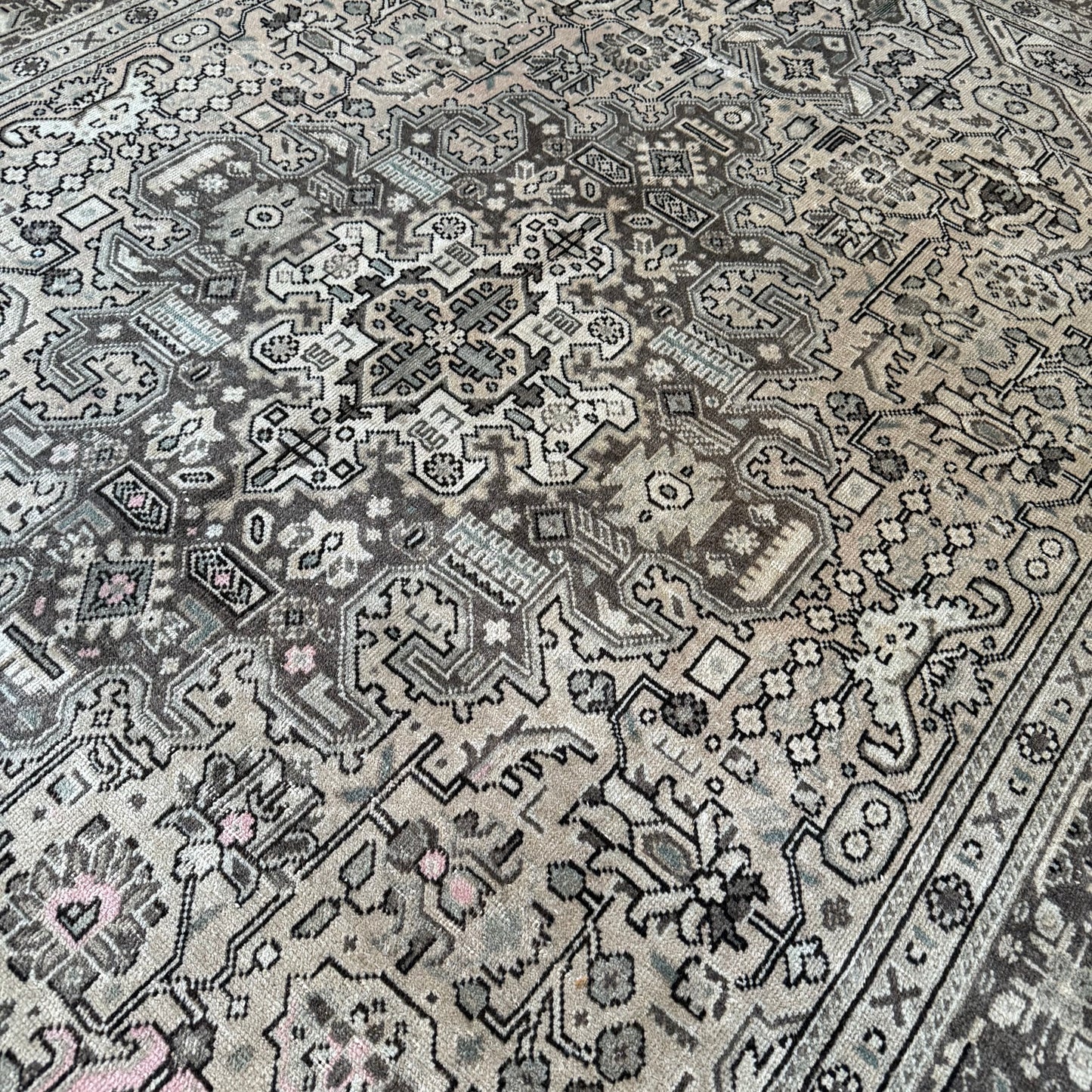 Number 1592 - 6’2” x 10’4”