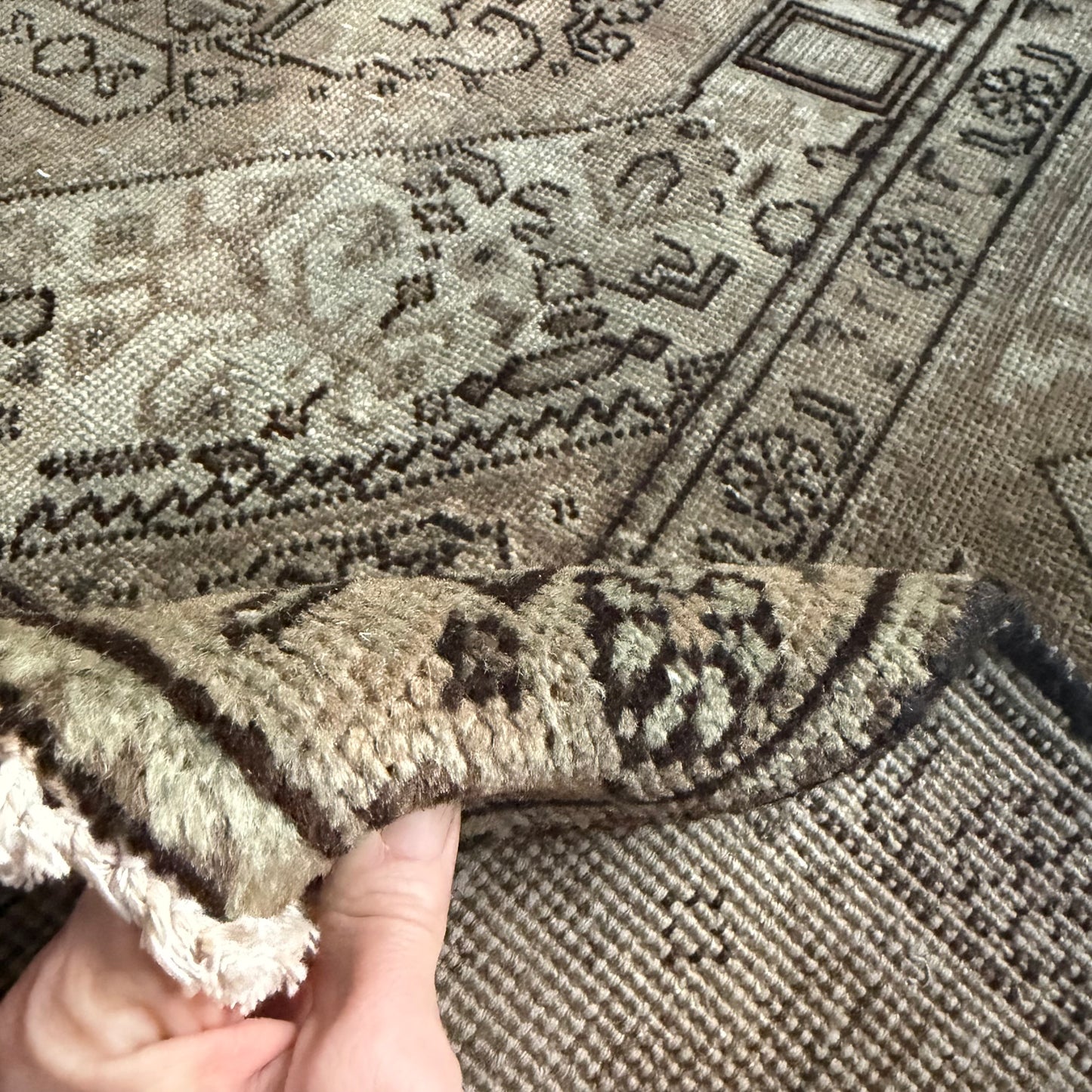 Number 1592 - 6’7” x 9’5”