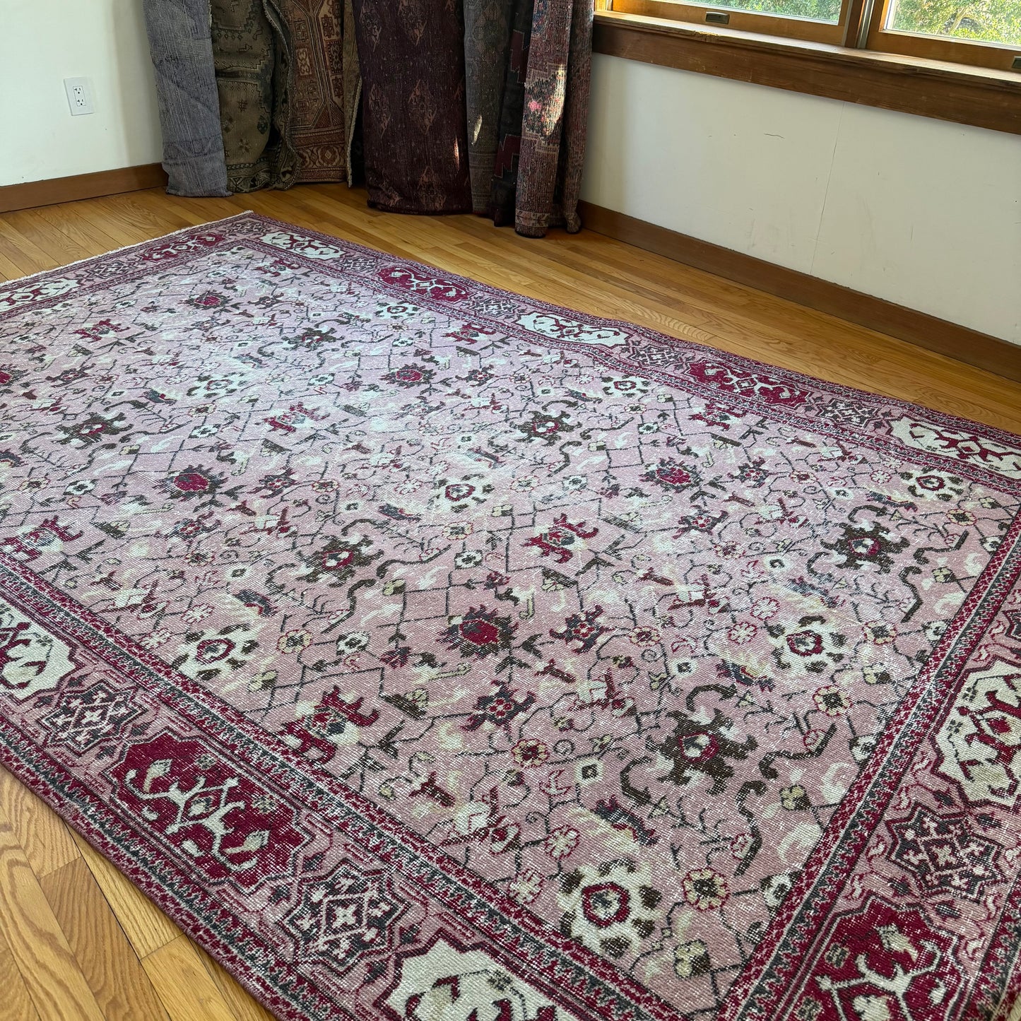 Number 1580 - 6’6” x 10’10”