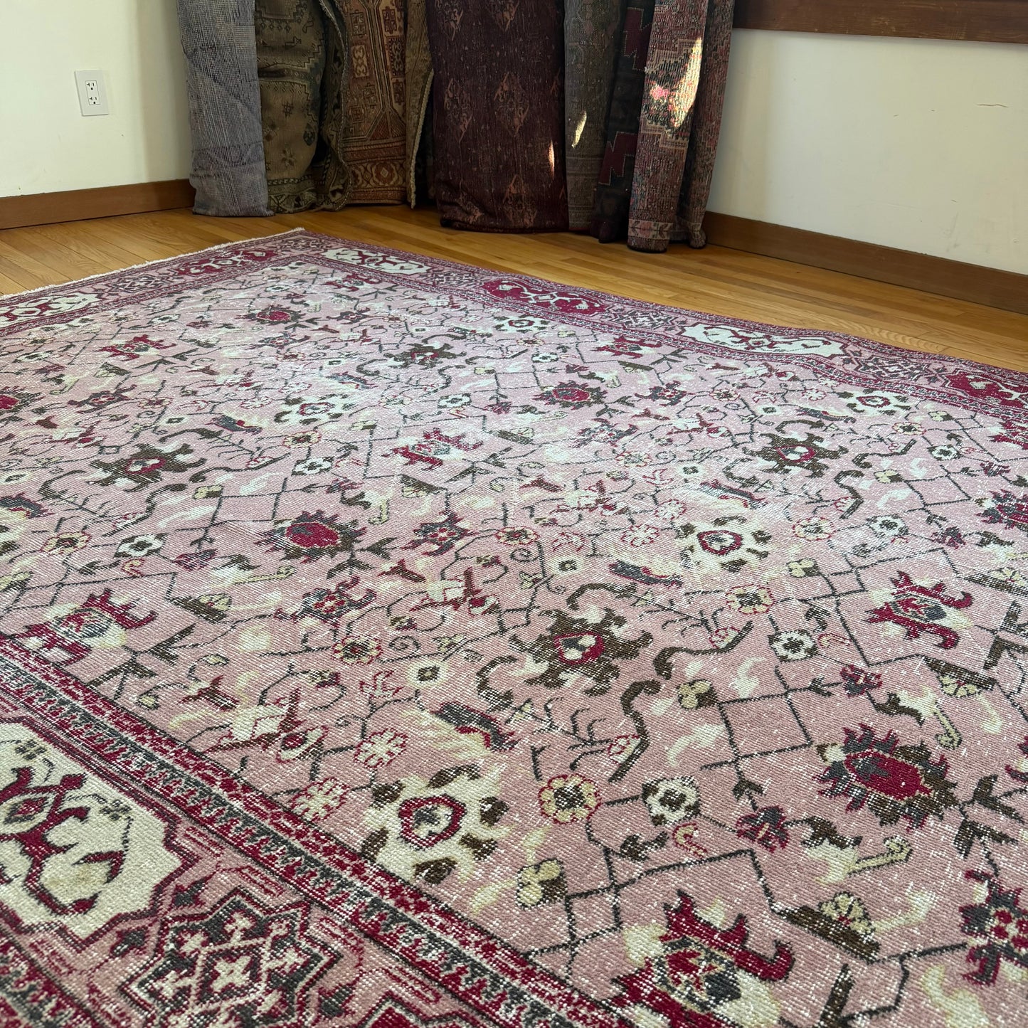 Number 1580 - 6’6” x 10’10”