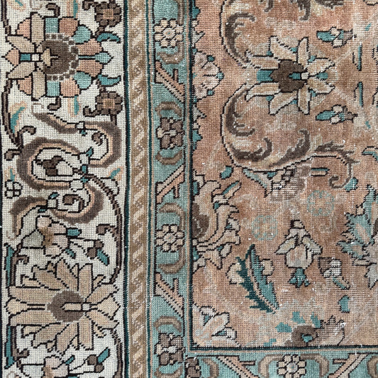 Number 1693 - 10'0" x 12'7"