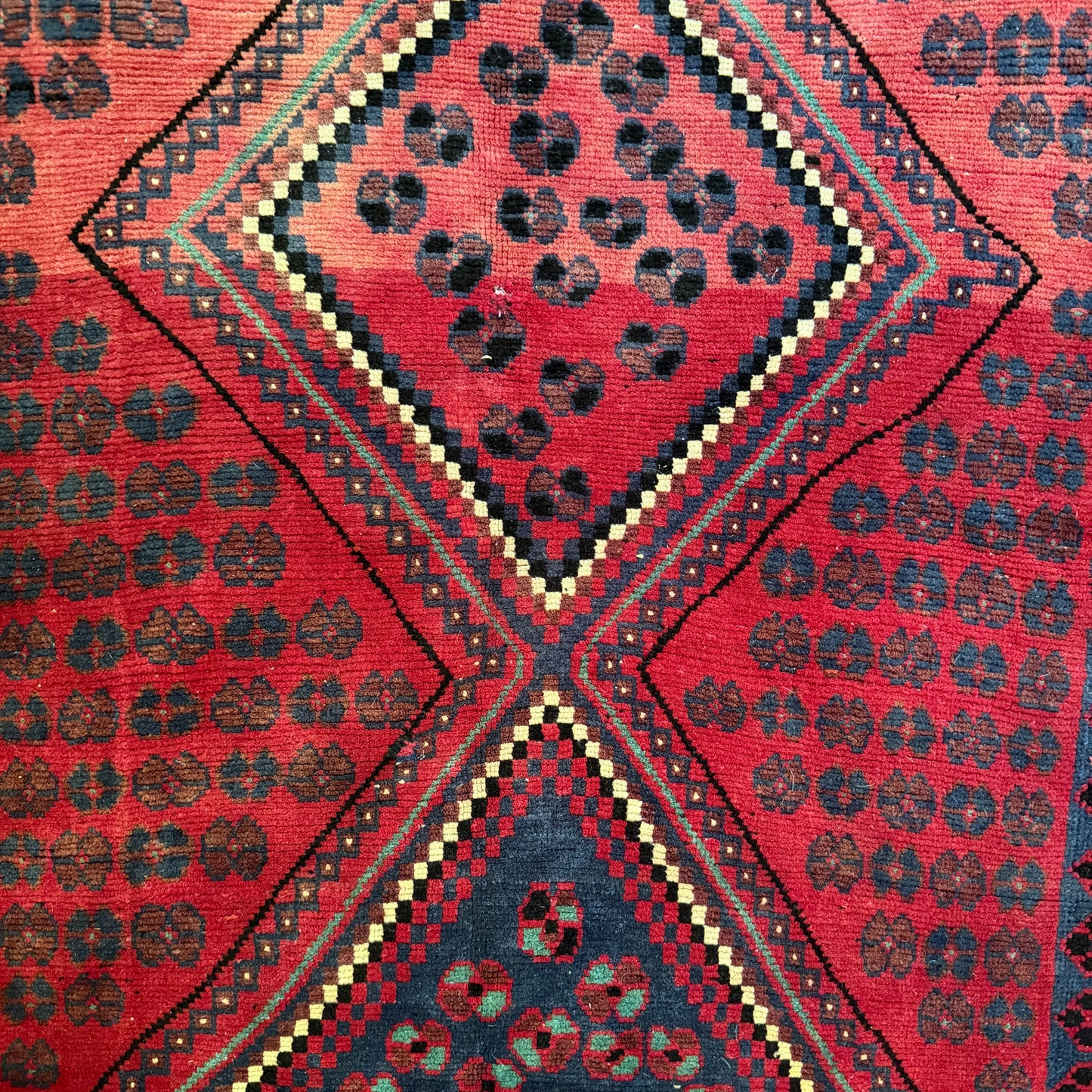 Number 1899 - 4'9" x 7'2"