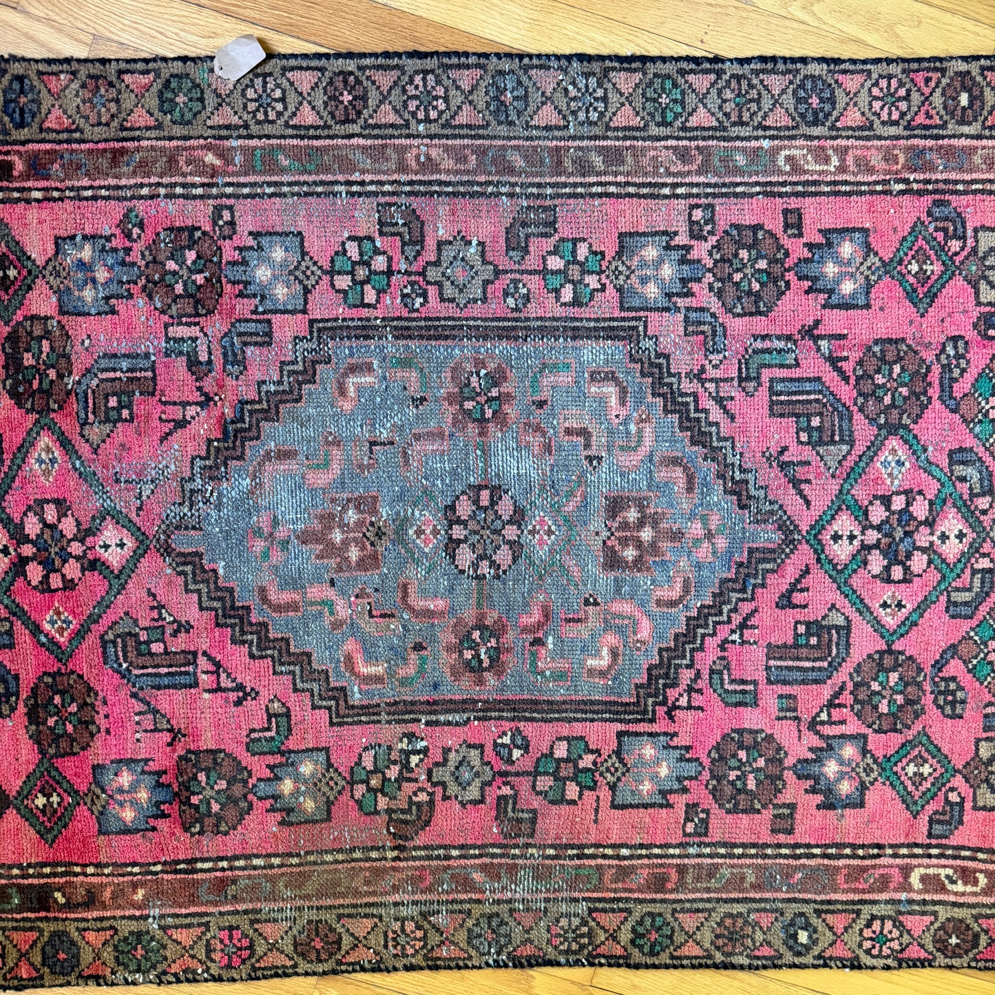 Number 1815 - 2’11” x 5’2”