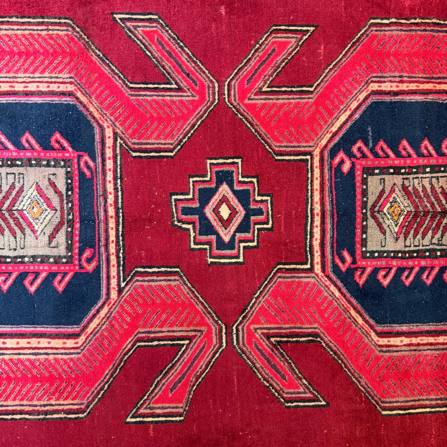 Number 1952 - 5’8” x 9’11”